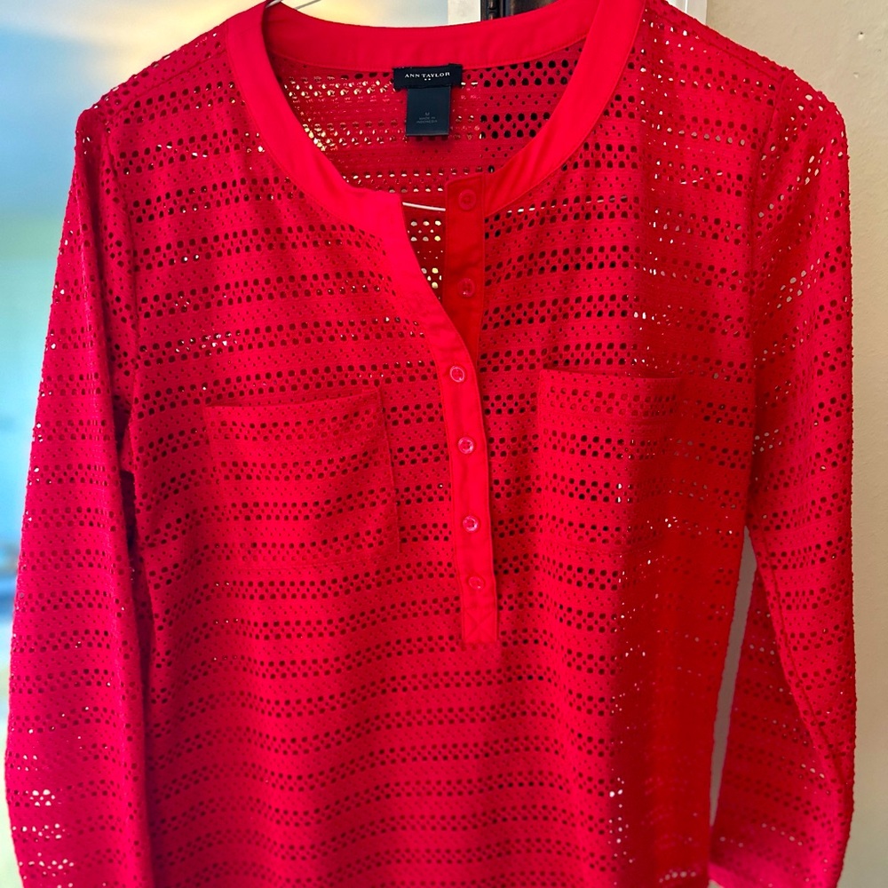 EUC 3 for $12 ANN TAYLOR MED WEAVED RED BLOUSE.WORN WITH A CAMI OR NUDE BRA!
